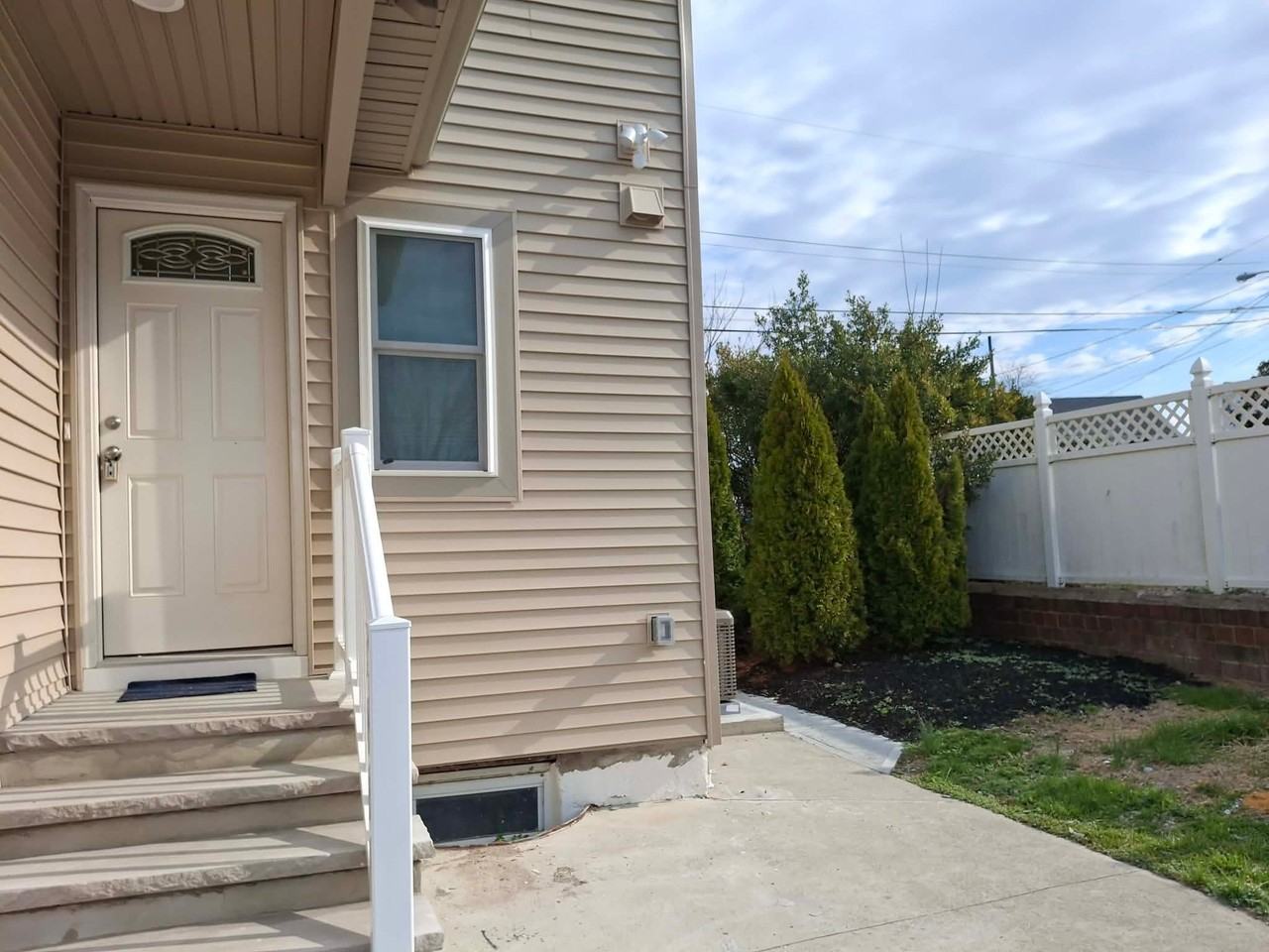 49 Hillside Ave - Photo 2 of 4