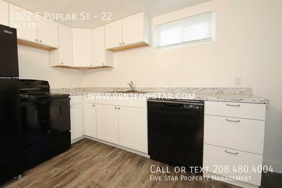 1022 E Poplar St #22 - Photo 5 of 14