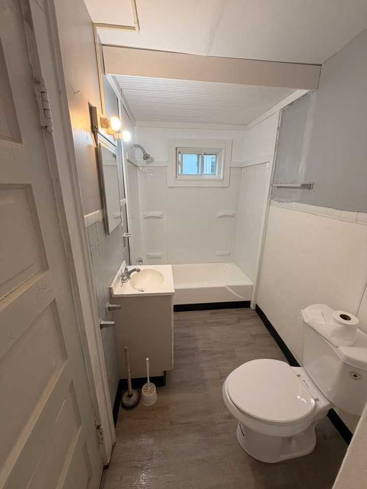 410 Chemung St #1 - Photo 2 of 7