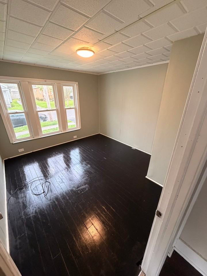 410 Chemung St #1 - Photo 5 of 7