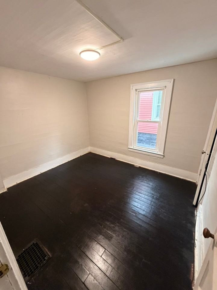 410 Chemung St #1 - Photo 6 of 7