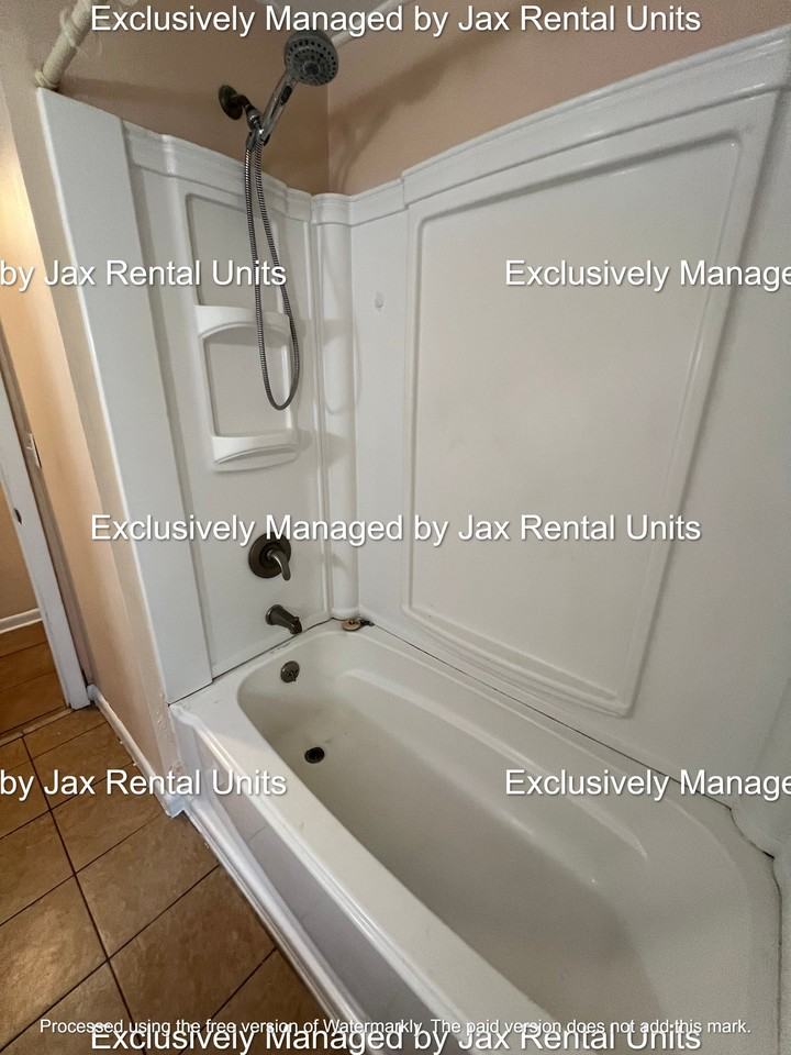 628 Meteor St - Photo 7 of 15