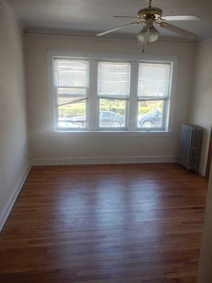 3235 N Lockwood Ave #1 - Photo 3 of 10