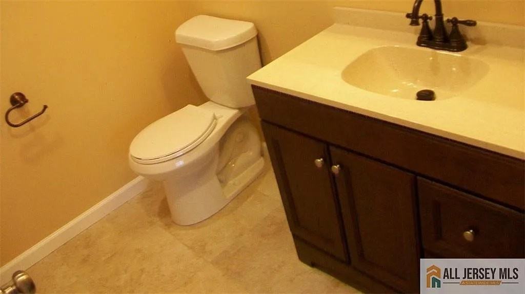 1209 Harbor Club Dr - Photo 4 of 15