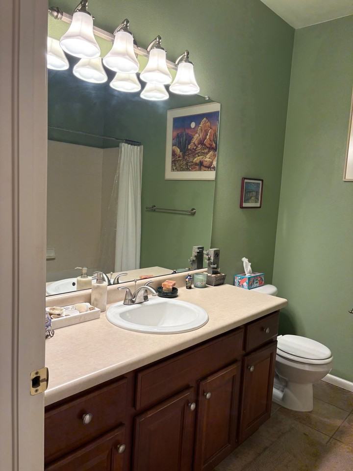 2943 W Riverwalk Cir - Photo 7 of 11