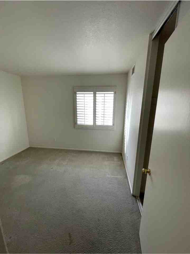 2969 Cambridge Ave - Photo 4 of 17