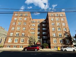 featured image of 430 Union Street #3B