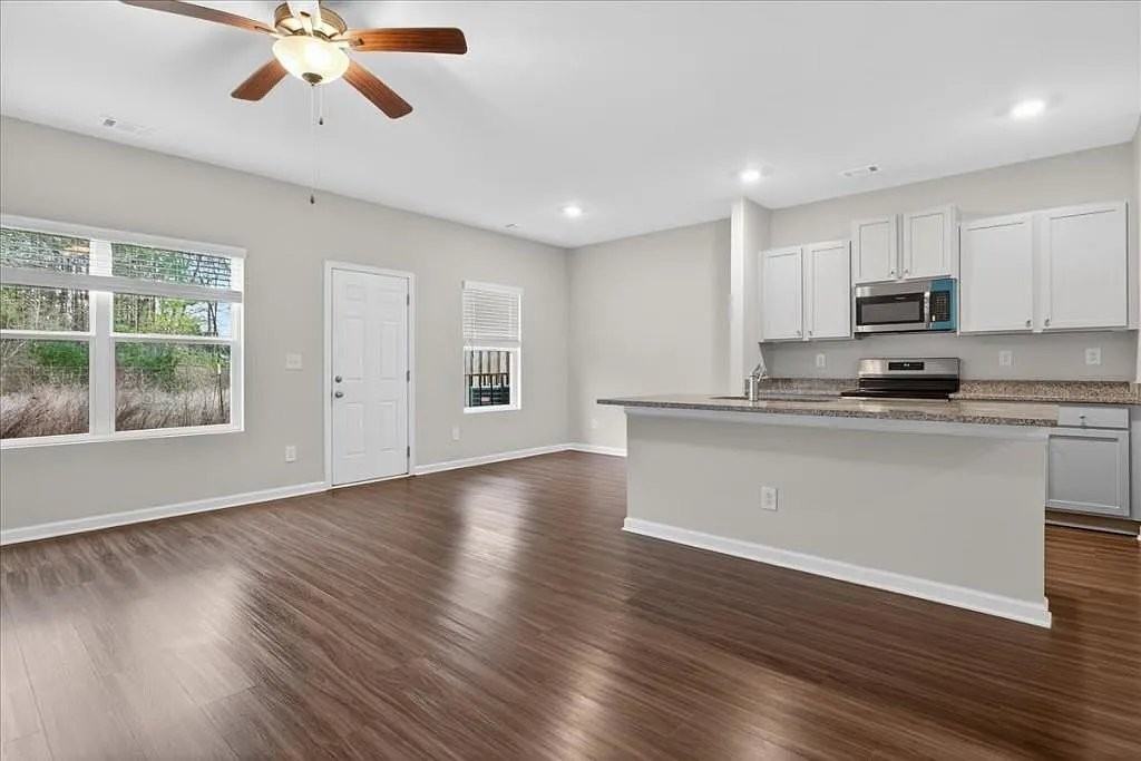 109 Brexley Dr - Photo 3 of 20