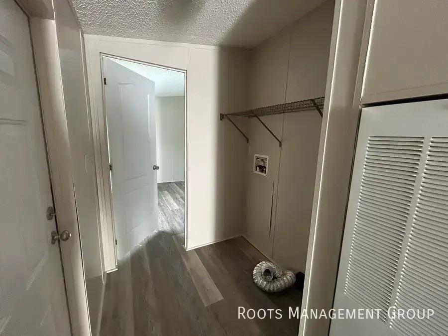 22 Riviera Courts Dr #22 - Photo 4 of 16