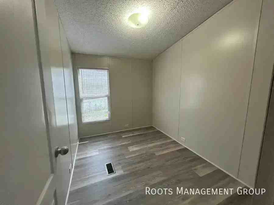 22 Riviera Courts Dr #22 - Photo 6 of 16
