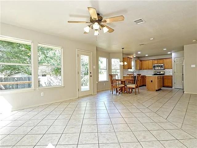 3604 Texas Topaz Dr - Photo 2 of 17