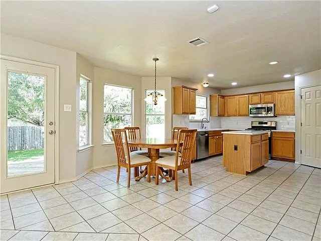 3604 Texas Topaz Dr - Photo 4 of 17