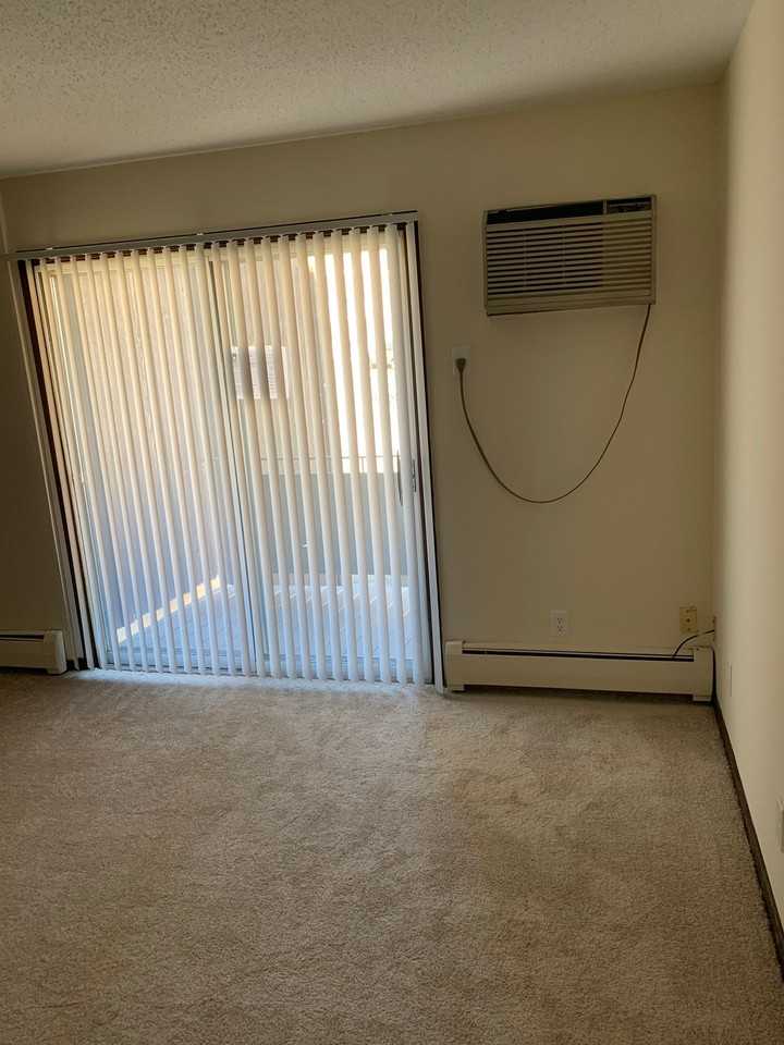 981 Saint Albans St N #306 - Photo 2 of 12