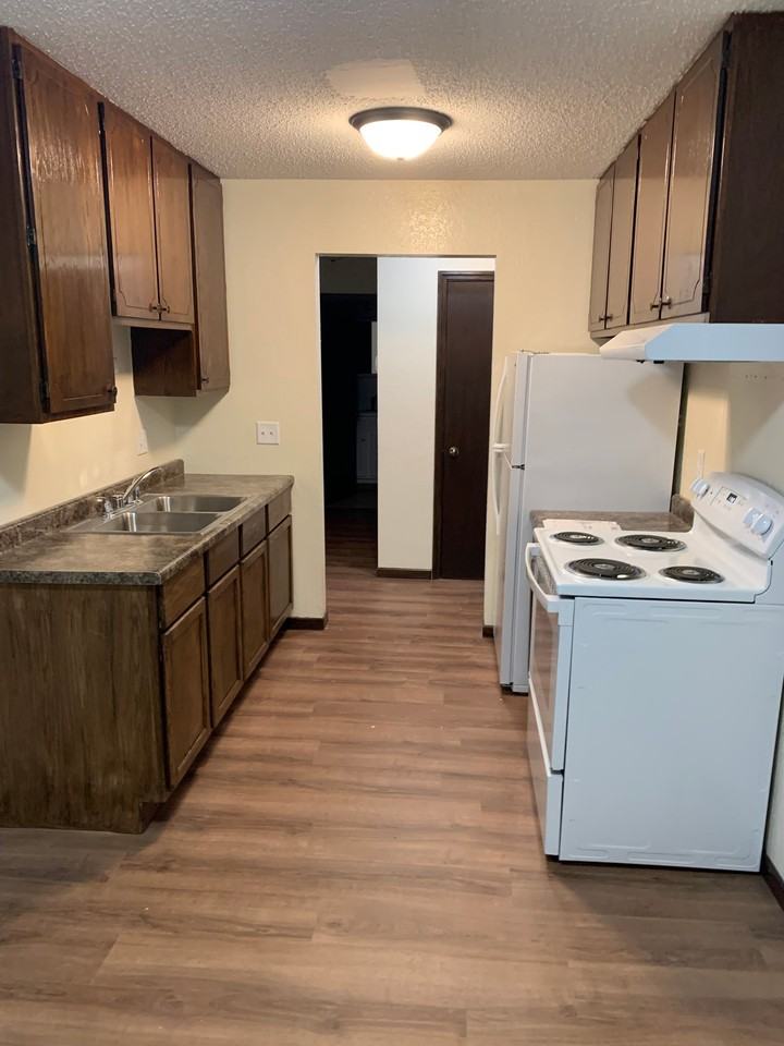 981 Saint Albans St N #306 - Photo 5 of 12