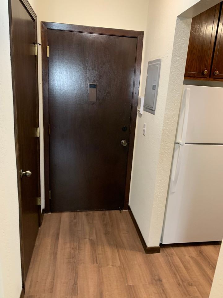 981 Saint Albans St N #306 - Photo 6 of 12
