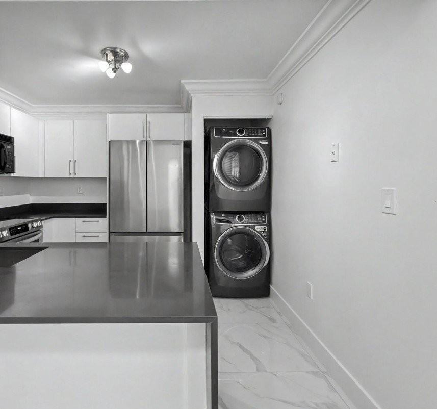 10011 Nw 8Th St - Photo 2 of 12