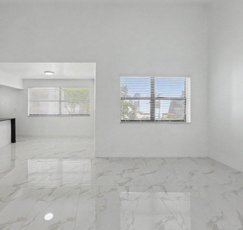 10011 Nw 8Th St - Photo 5 of 12