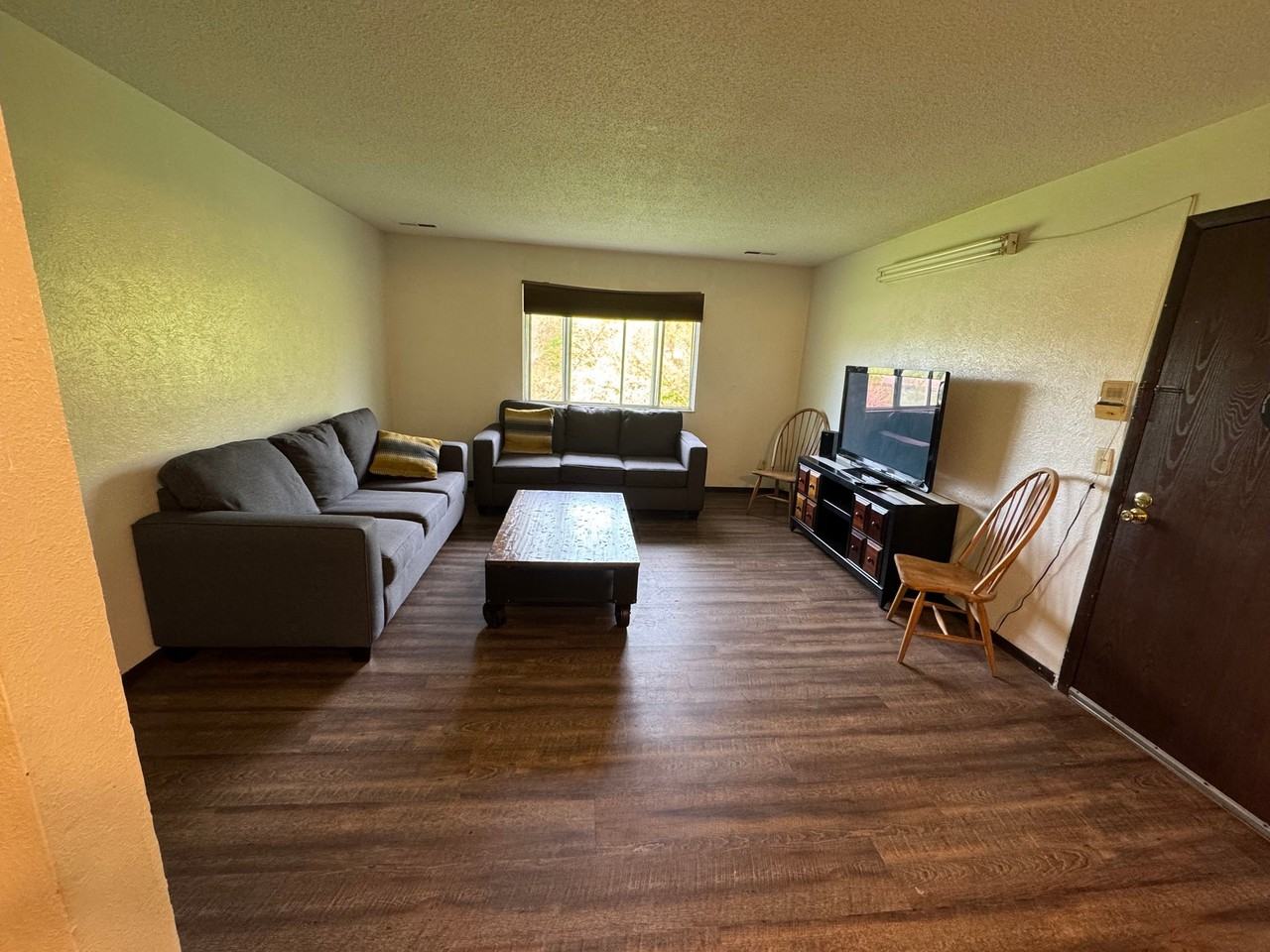5007 Hill Ave #5H - Photo 2 of 8