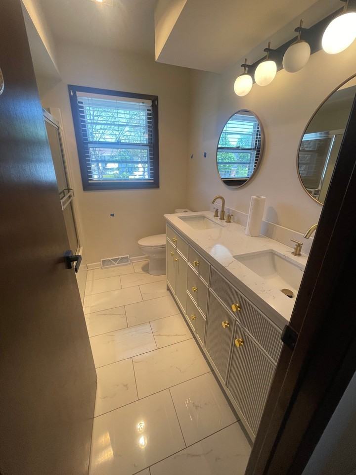 4272 Tumblewood Ln - Photo 2 of 12