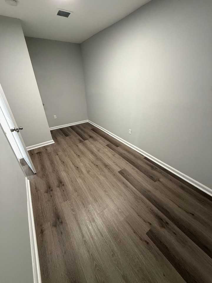 28 E 17th St #2 - Photo 5 of 9