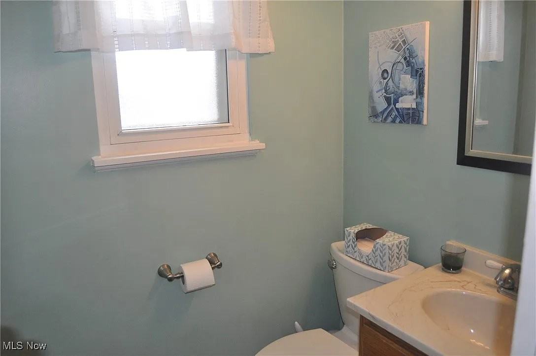 265 Parkway Dr - Photo 6 of 14