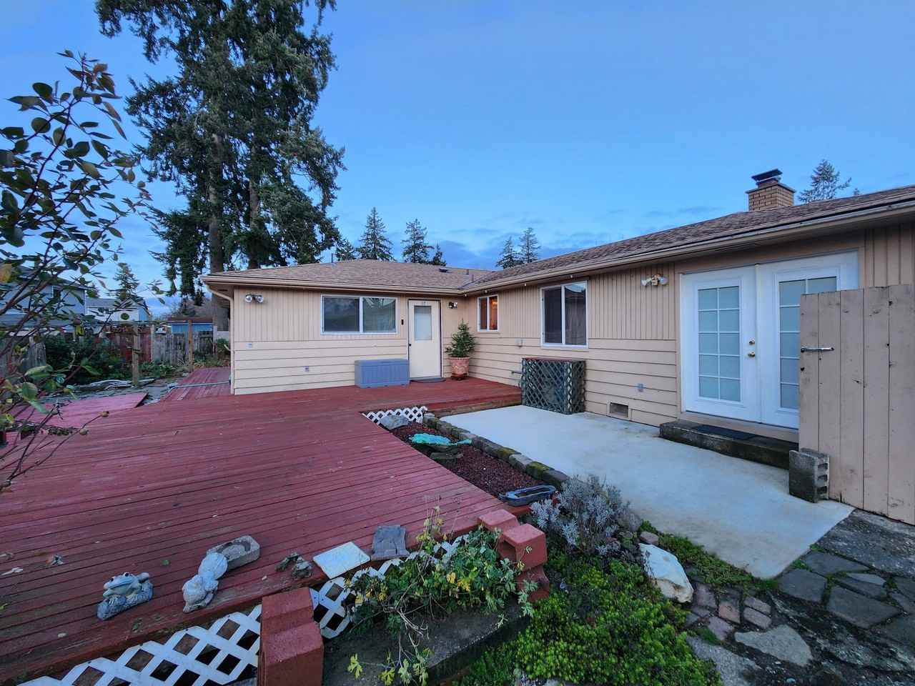 3712 S 175th St - Photo 2 of 15