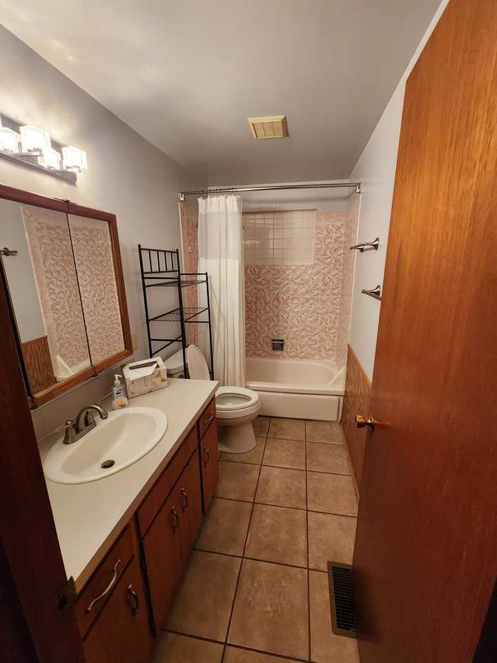 3712 S 175th St - Photo 7 of 15