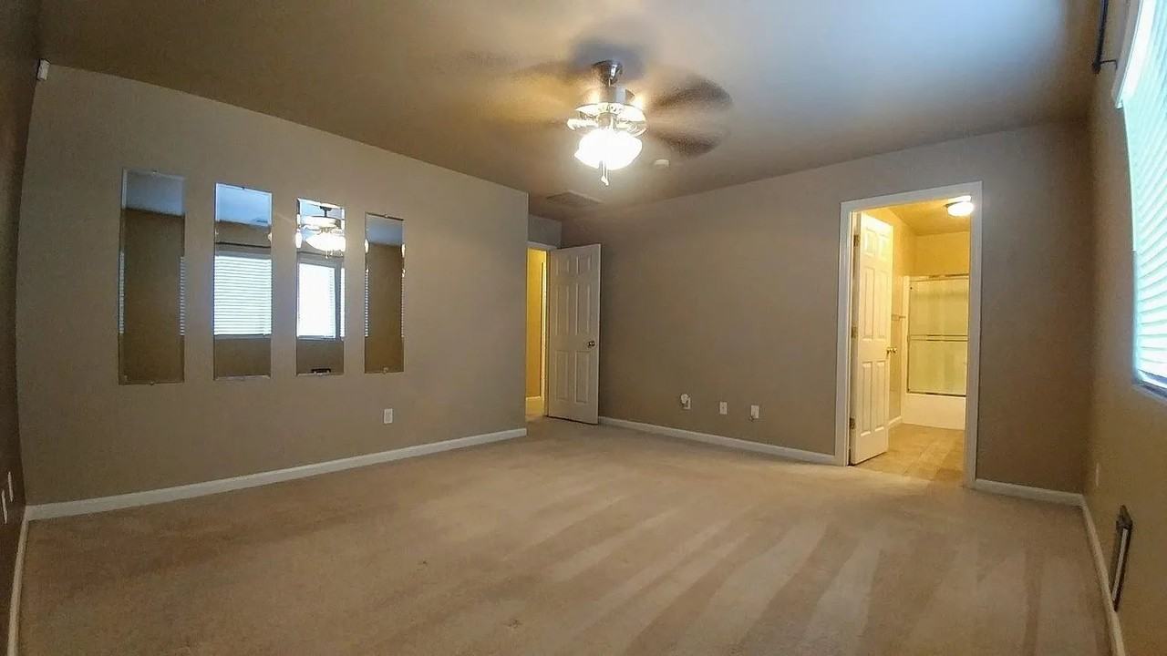 4328 E Oak Ave - Photo 5 of 8