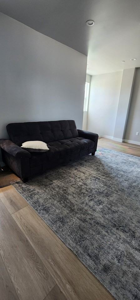 2401 S Redondo Blvd #B - Photo 4 of 20