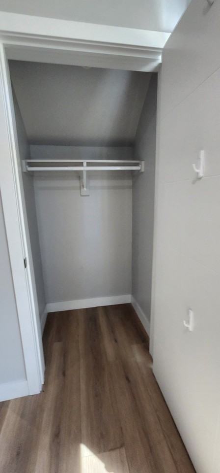 2401 S Redondo Blvd #B - Photo 7 of 20