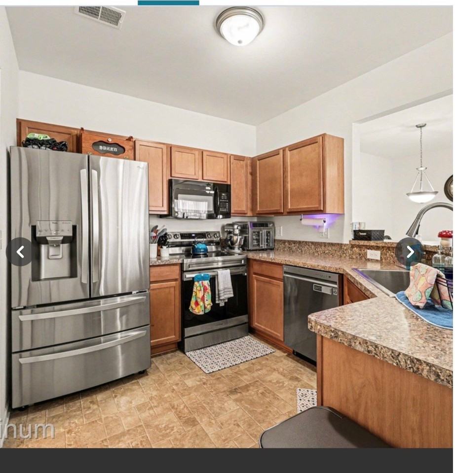 28218 S Pointe Ln - Photo 4 of 10