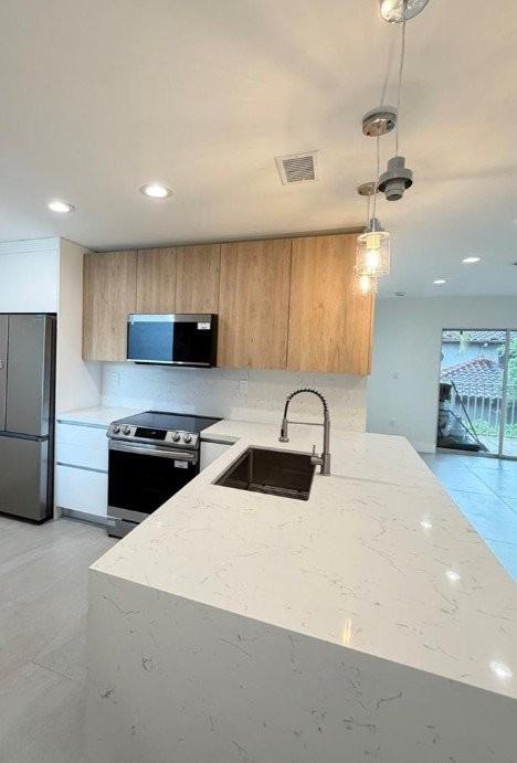 4808 Nw 114th Ave - Photo 4 of 12