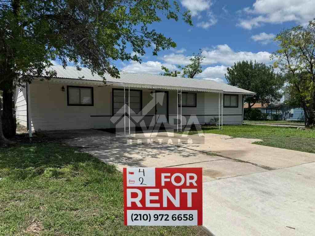 315 Jamaica Dr - Photo 3 of 19