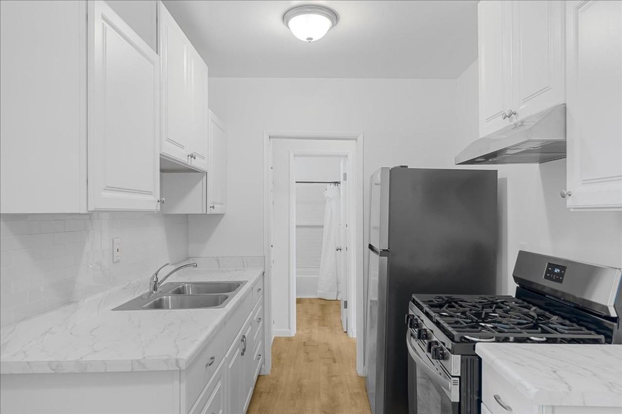 1850 Gardenia Ave #07 - Photo 4 of 10