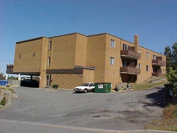 Prete Apartments - Photo 2 of 13