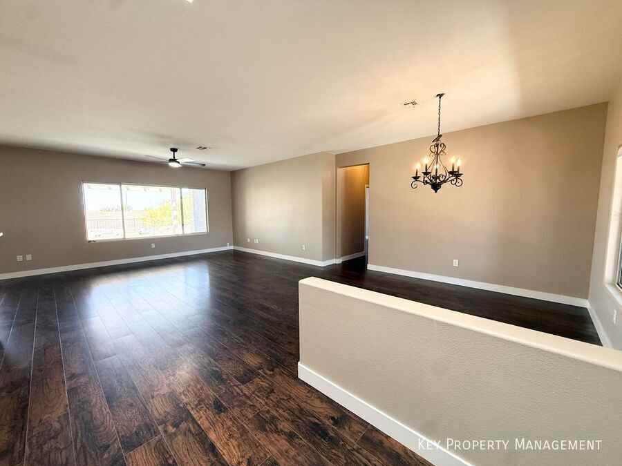 1895 Wallingford St - Photo 6 of 25