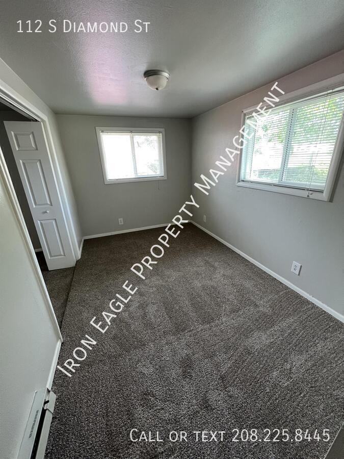 112 S Diamond St - Photo 6 of 8