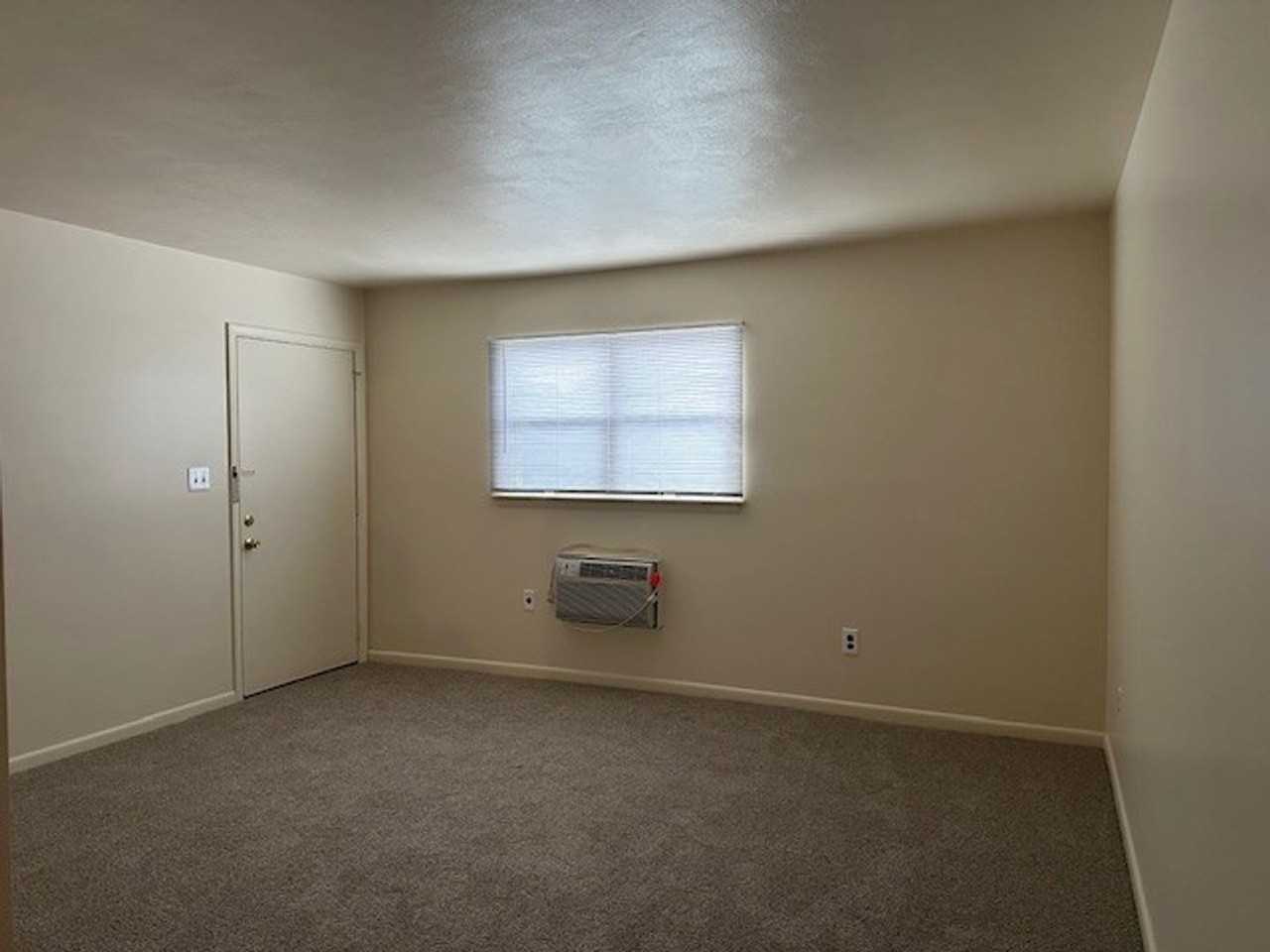 6224 Derry St #4 - Photo 3 of 8