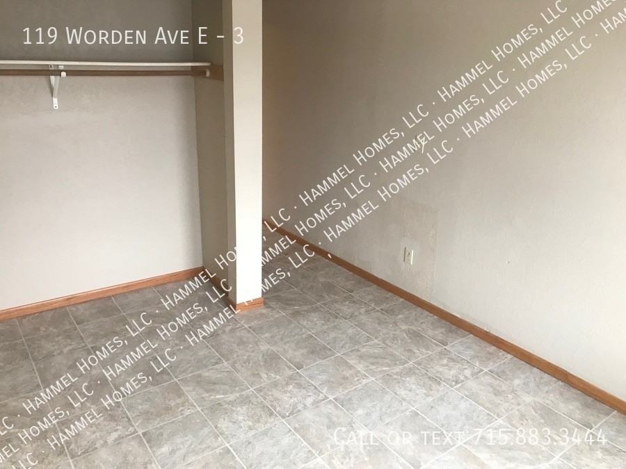 119 Worden Ave E #3 - Photo 3 of 8