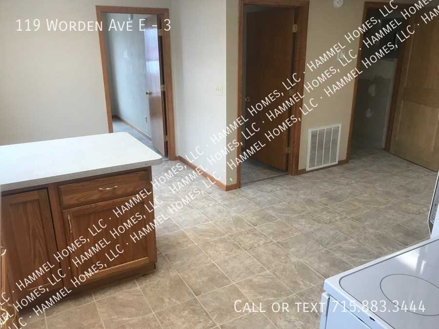 119 Worden Ave E #3 - Photo 4 of 8