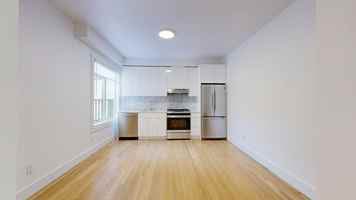 featured image of 2942 Franklin St #12