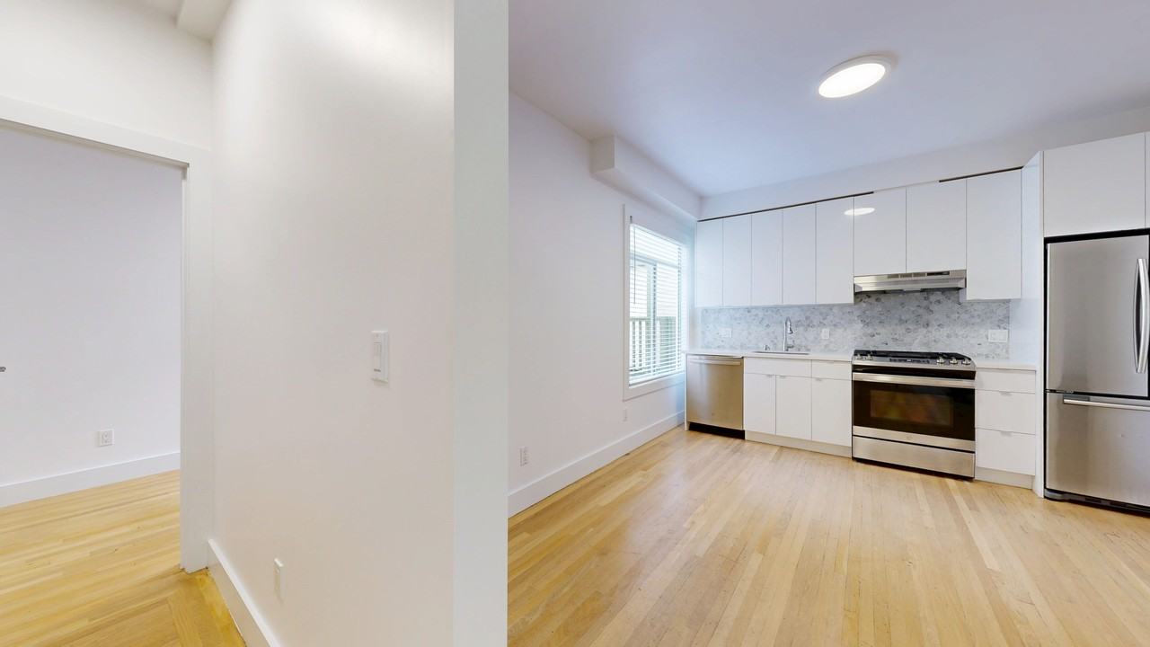 2942 Franklin St #12 - Photo 2 of 19