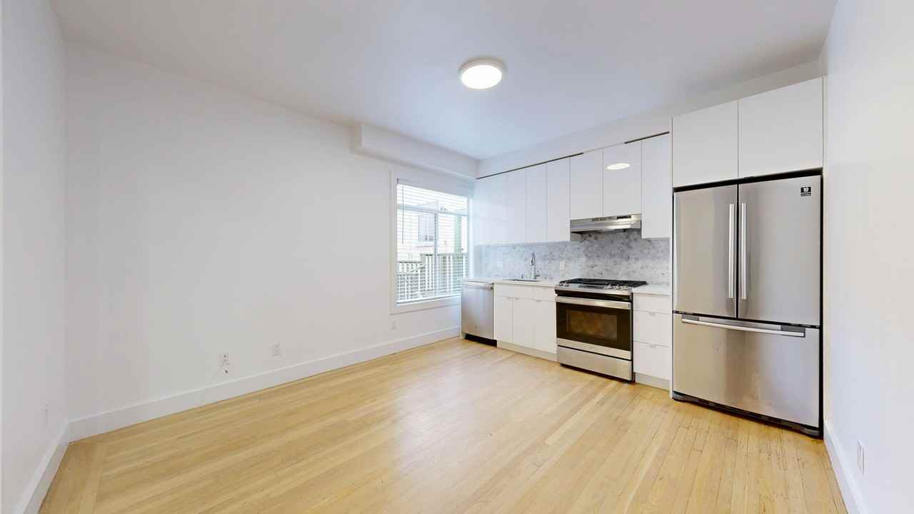 2942 Franklin St #12 - Photo 3 of 19