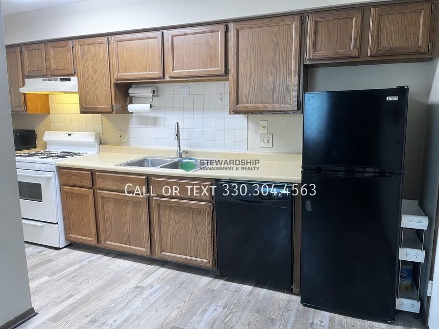 931 Trimble Dr - Photo 2 of 36
