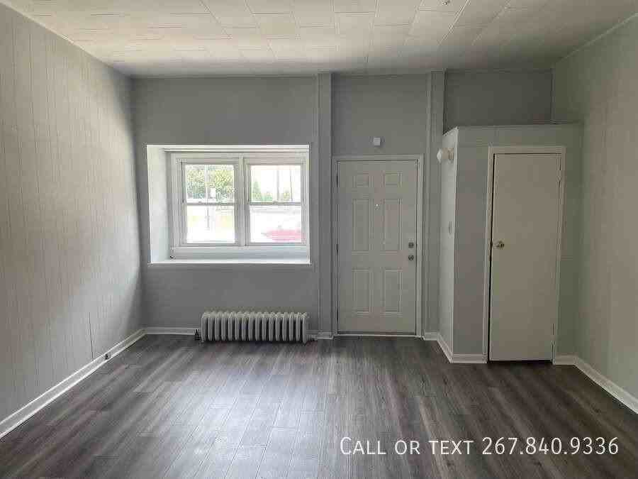 132 N King St - Photo 4 of 36