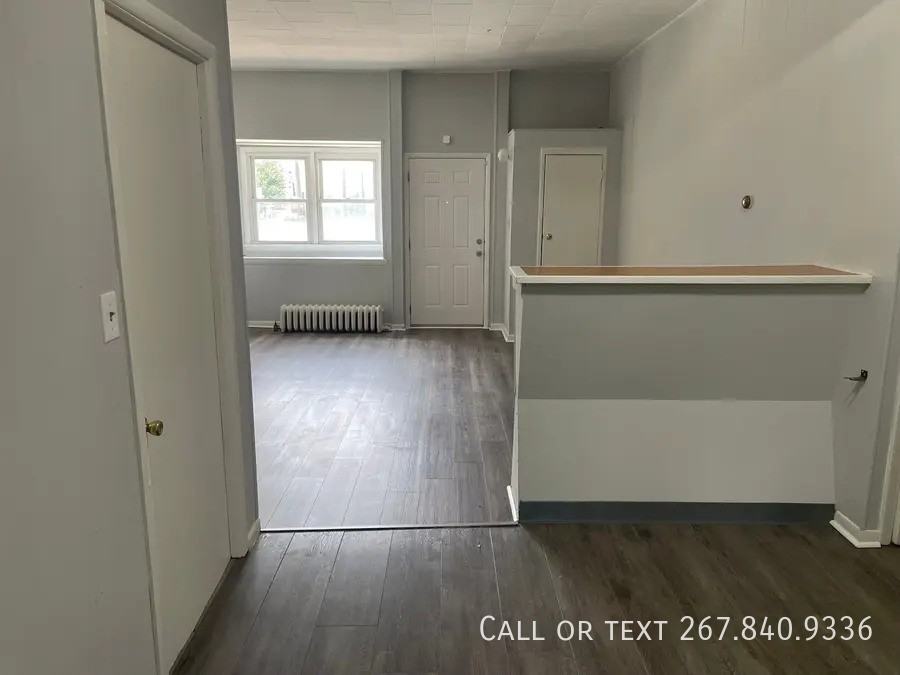 132 N King St - Photo 5 of 36