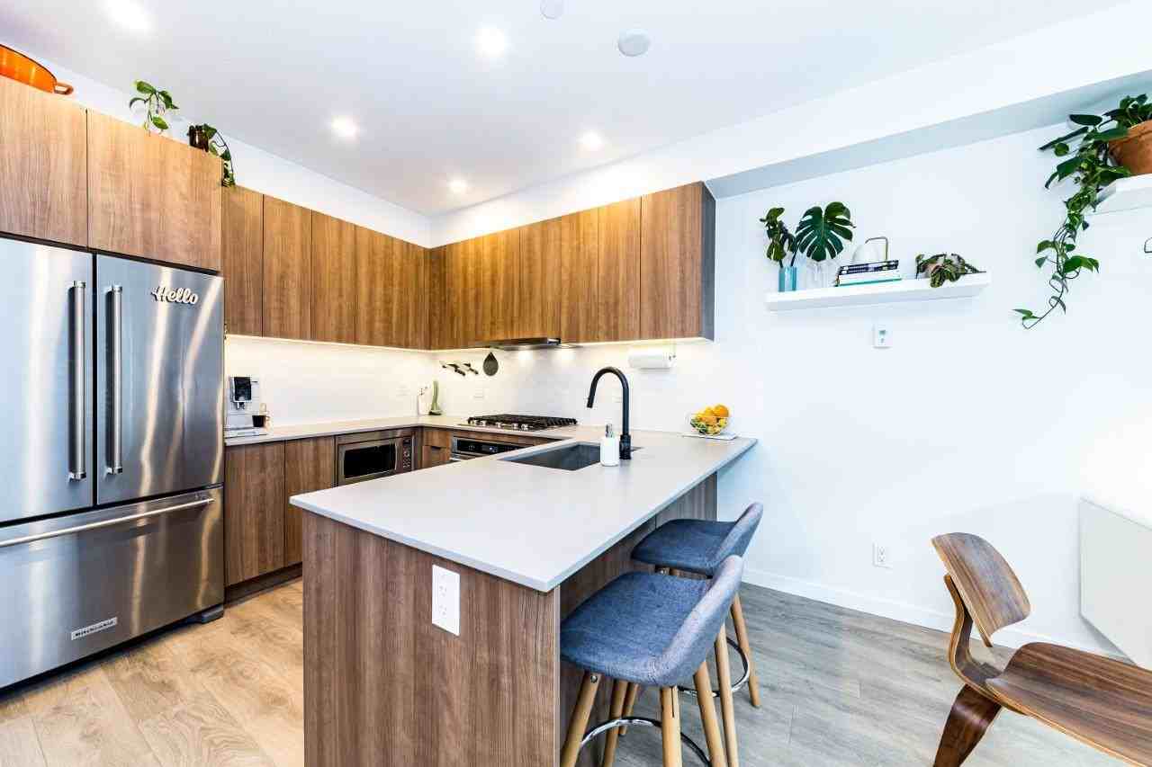 533 East 3rd Street - Photo 6 of 24