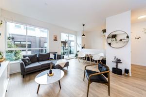 featured image of 533 East 3rd Street