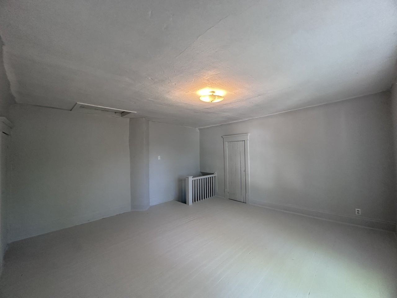 215 Cook St - Photo 6 of 12