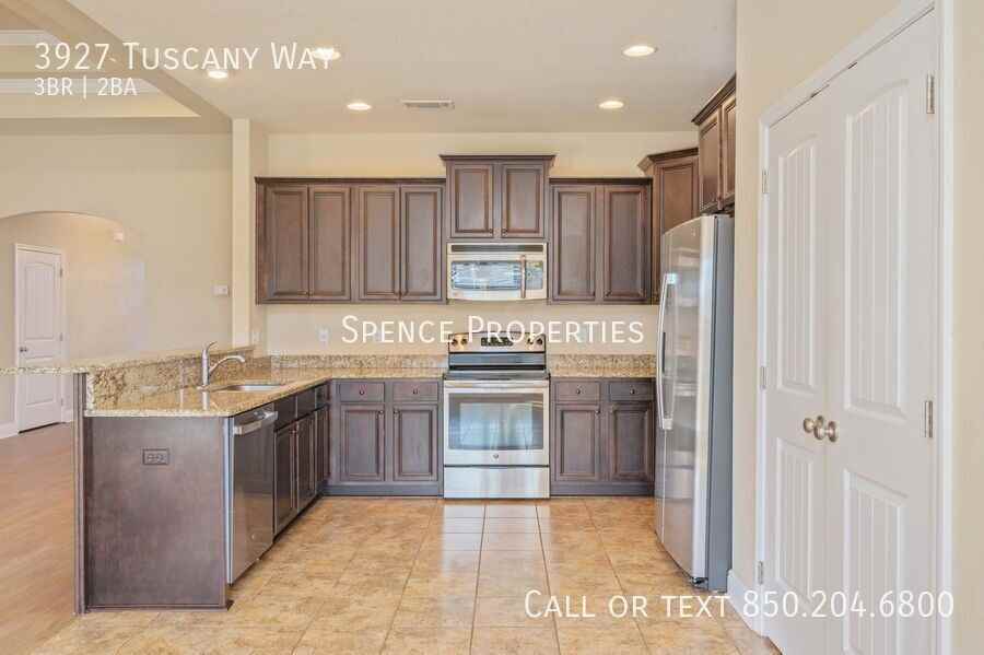 3927 Tuscany Way - Photo 7 of 36